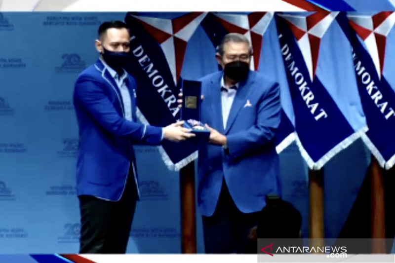 Para Tokoh Demokrat Raih Penghargaan dari Partai, Termasuk SBY dan Bu Ani