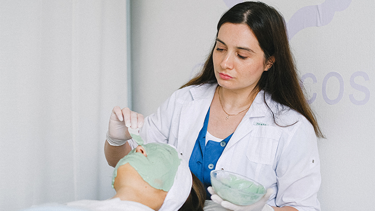 Tak cuma Facial, ini nih Perawatan yang Bisa Dilakukan di Dokter Kecantikan
