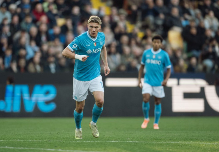Napoli Bayar Cash! Manchester United Panen Cuan Rp 981 Miliar Hasil Lego Rasmus, dari Barcelona Kapan?