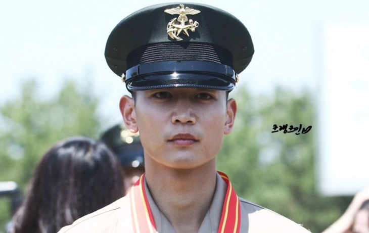 Penampilan Perdana Choi Minho saat Wajib Militer Jadi Sorotan Penggemar