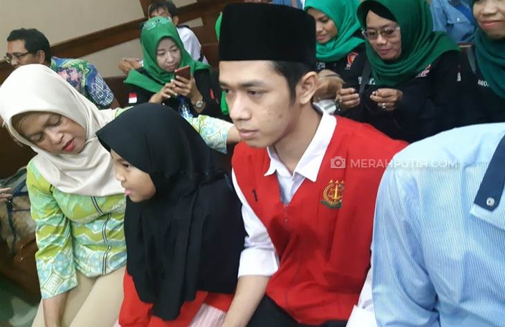 Respons Ibunda Lutfi Usai Anaknya Divonis Empat Bulan Penjara