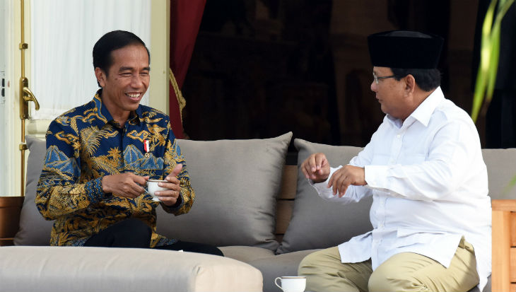 Presiden Joko Widodo saat bersama Prabowo Subianto di Istana Negara. (ANTARA FOTO)