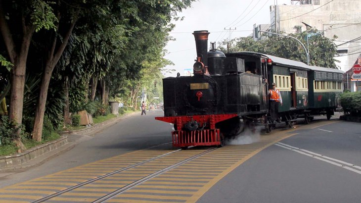Sepur Kluthuk Jaladara, Kereta Uap Susuri kota Solo