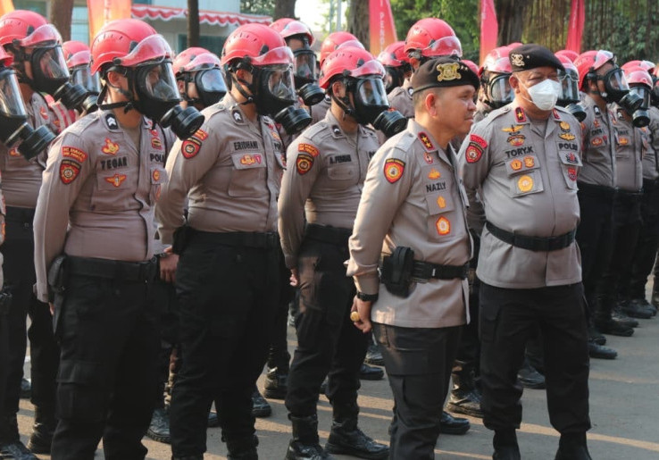 Polri Siapkan 299 Personel dan 10 K9 Antisipasi Kondisi Darurat Gunung Anak Krakatau