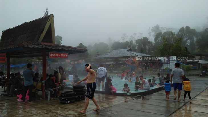 Suasana di sebuah tempat wisata Bandung