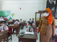 Kembali Belajar di Sekolah, Siswa Ngeluh tidak Bisa Ngegame Lagi di HP
