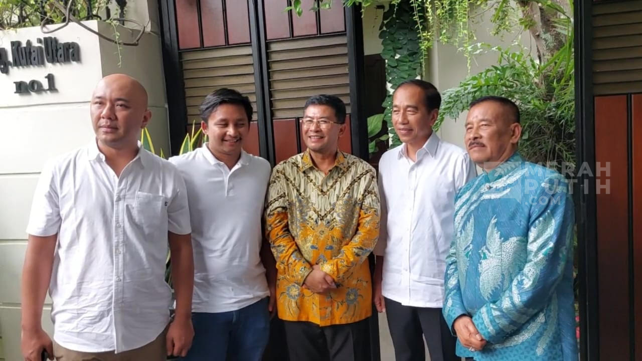 Respons Jokowi Diklaim Jadi Anggota Kehormatan Partai Golkar