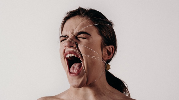 Kenali Tanda-Tanda 'Emotionally Abusive Relationship' Menurut Psikolog