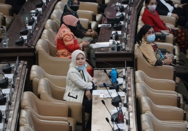 DPR RI Tetapkan 7 Anggota DK Otoritas Jasa Keuangan