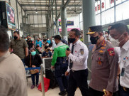 Sidak Stasiun Senen, Kapolri Sebut Tiket KA Sudah Hampir Ludes Terjual Hingga H-4 Lebaran 