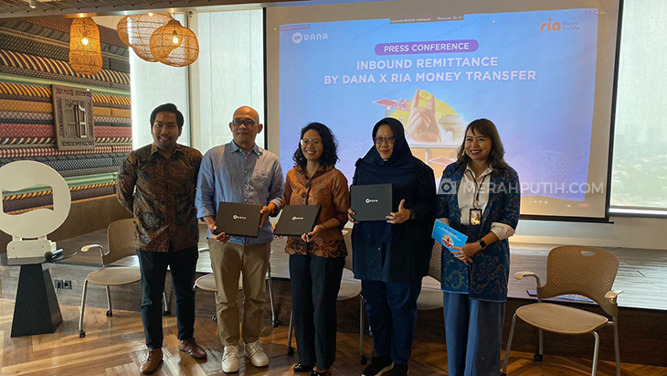 Dana dan Ria Money Transfer Mudahkan Pekerja Migran Transfer Uang ke Indonesia