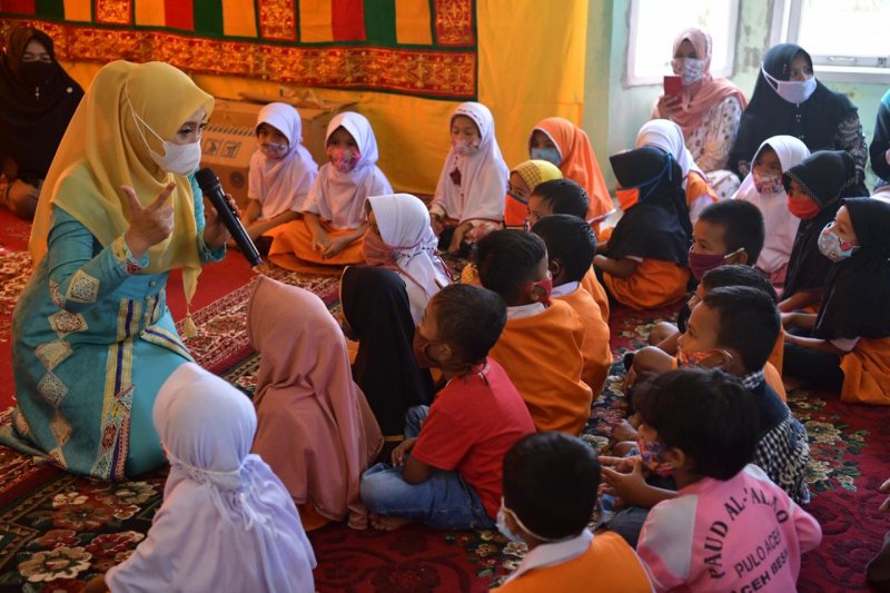 Hadapi Bonus Demografi, Indonesia Kejar Target Turunkan Stunting