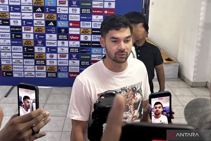 Bobotoh Lakukan Rutinitas Jelang Persib Hadapi Persija, Sandy Walsh Sampai Terpana