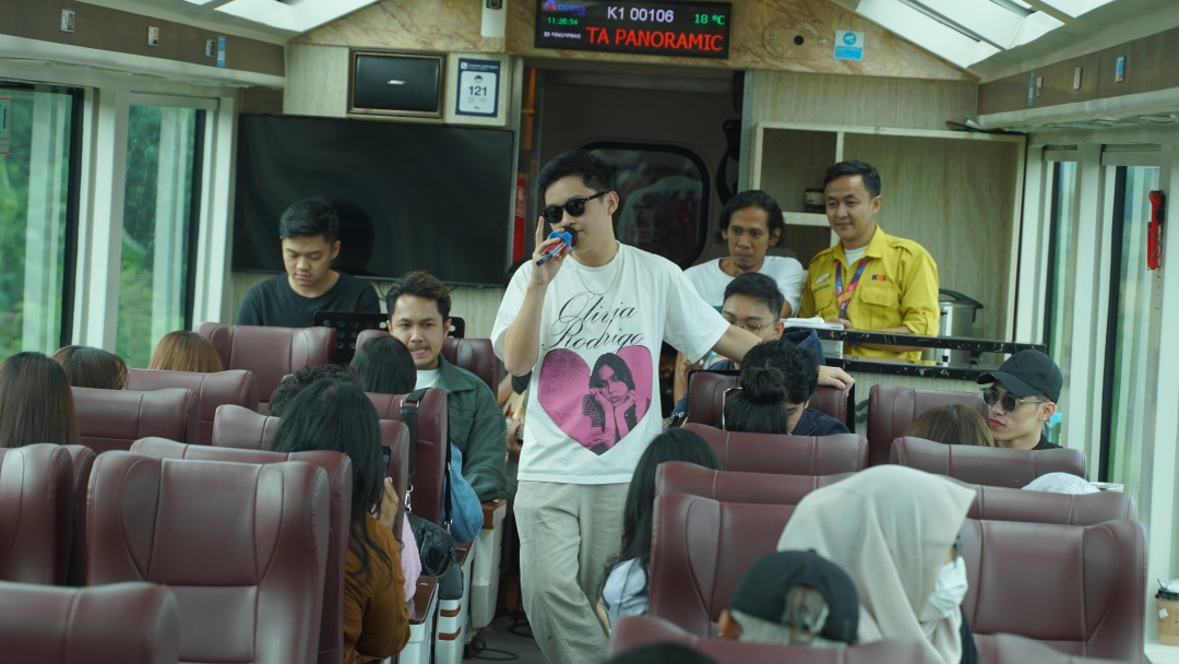 Menikmati Pengalaman Unik 'Travel With Stars' dari KAI