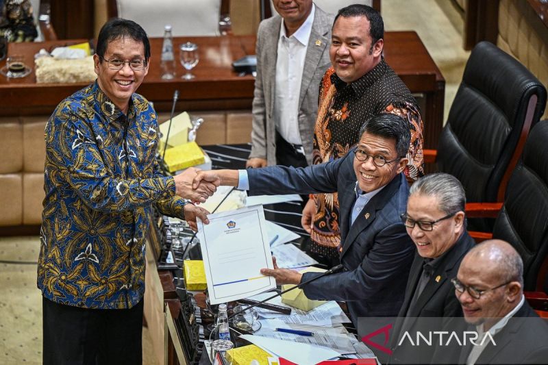 DPR Sahkan UU Pusat Finansial Internasional Indonesia, Apa Dampaknya Buat Rakyat?