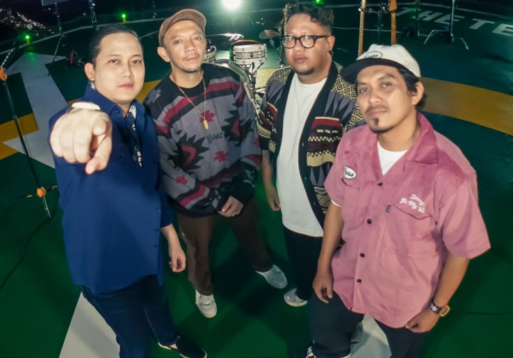 Rocket Rockers x Rizky Irmansyah Hidupkan Kembali Lagu ‘Rumit’ dengan Sentuhan Pop-Punk Emosional, Simak Lirik Lengkapnya