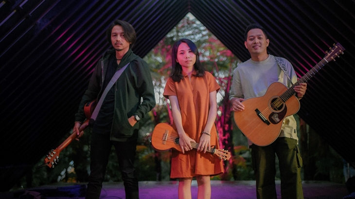 Suara Kayu Ajak Fiersa Besari di Lagu 'Tak Perlu Ada Senja'