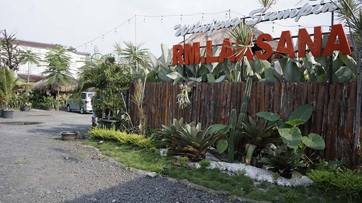  Restoran Sunda Laksana, Oase Suasana Pedesaan di Tengah Kota Bandung 