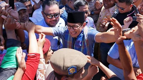 Cicipi Telur Setengah Matang, Sandiaga: Rasanya Maknyus, Seperti Menyerap Tenaga kerja