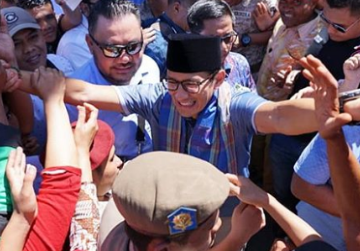 Cicipi Telur Setengah Matang, Sandiaga: Rasanya Maknyus, Seperti Menyerap Tenaga kerja