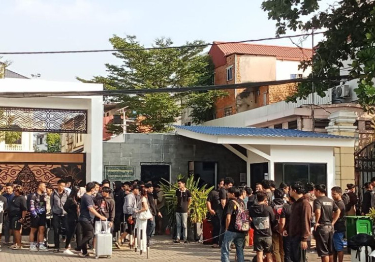 1.440 WNI Datangi KBRI Phnom Penh Ingin Balik ke Indonesia