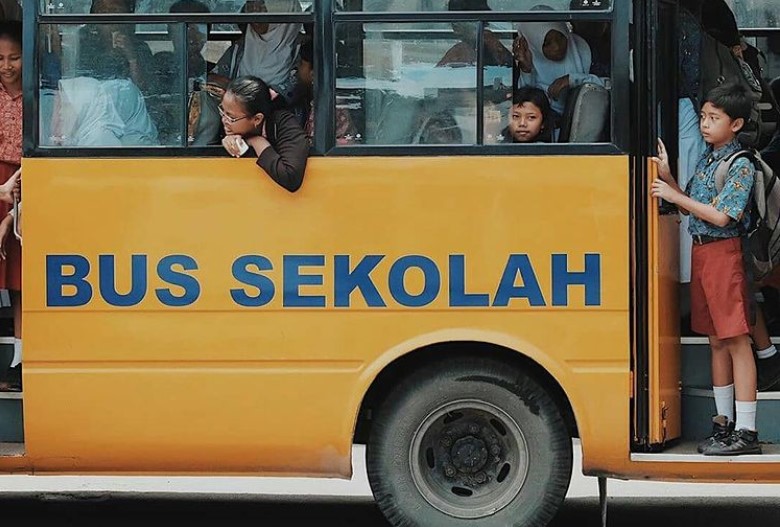 Tebak Karakter Siswa Lewat Posisi Tempat Duduk di Bus Karyawisata 