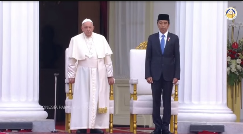Pujian Paus Terhadap UUD 1945