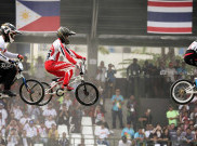 Aksi 22 Atlet Bersaing di Balap Sepeda BMX