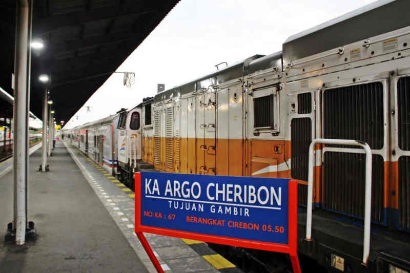 KAI Cirebon Sediakan 82.422 Tiket pada Angkutan Libur Natal dan Tahun Baru