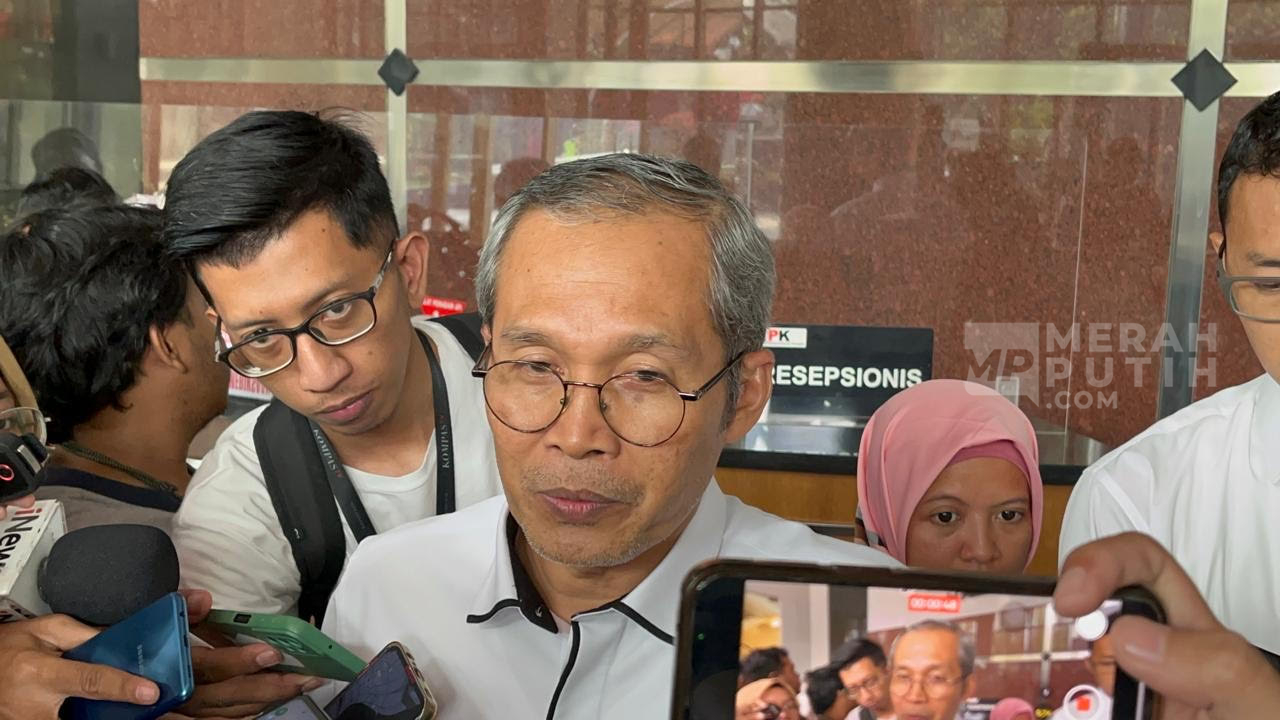 Hasto akan Datang Sendiri ke KPK Bulan Depan Tanpa Diminta