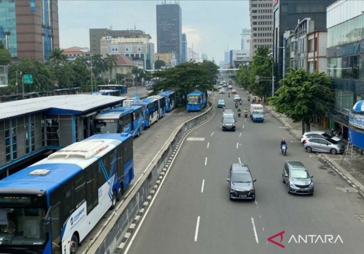 Mulai Besok TransJakarta Terintegrasi Stasiun Kereta Manggarai