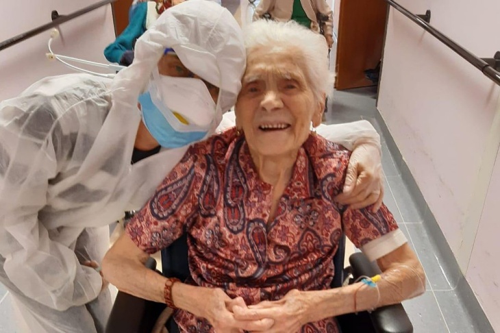 Sembuh dari COVID-19, Nenek Berusia 103 Tahun Membagikan Kiatnya