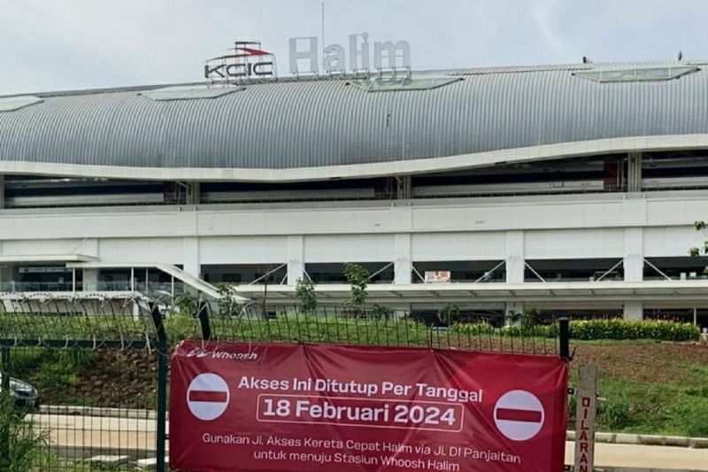 Akses ke Stasiun Kereta Cepat Lewat Tol Ditutup Permanen