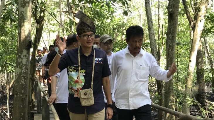 Sandiaga Uno Tanggapi Keluhan Warga Harga Tiket Feri Batam - Singapura Mahal