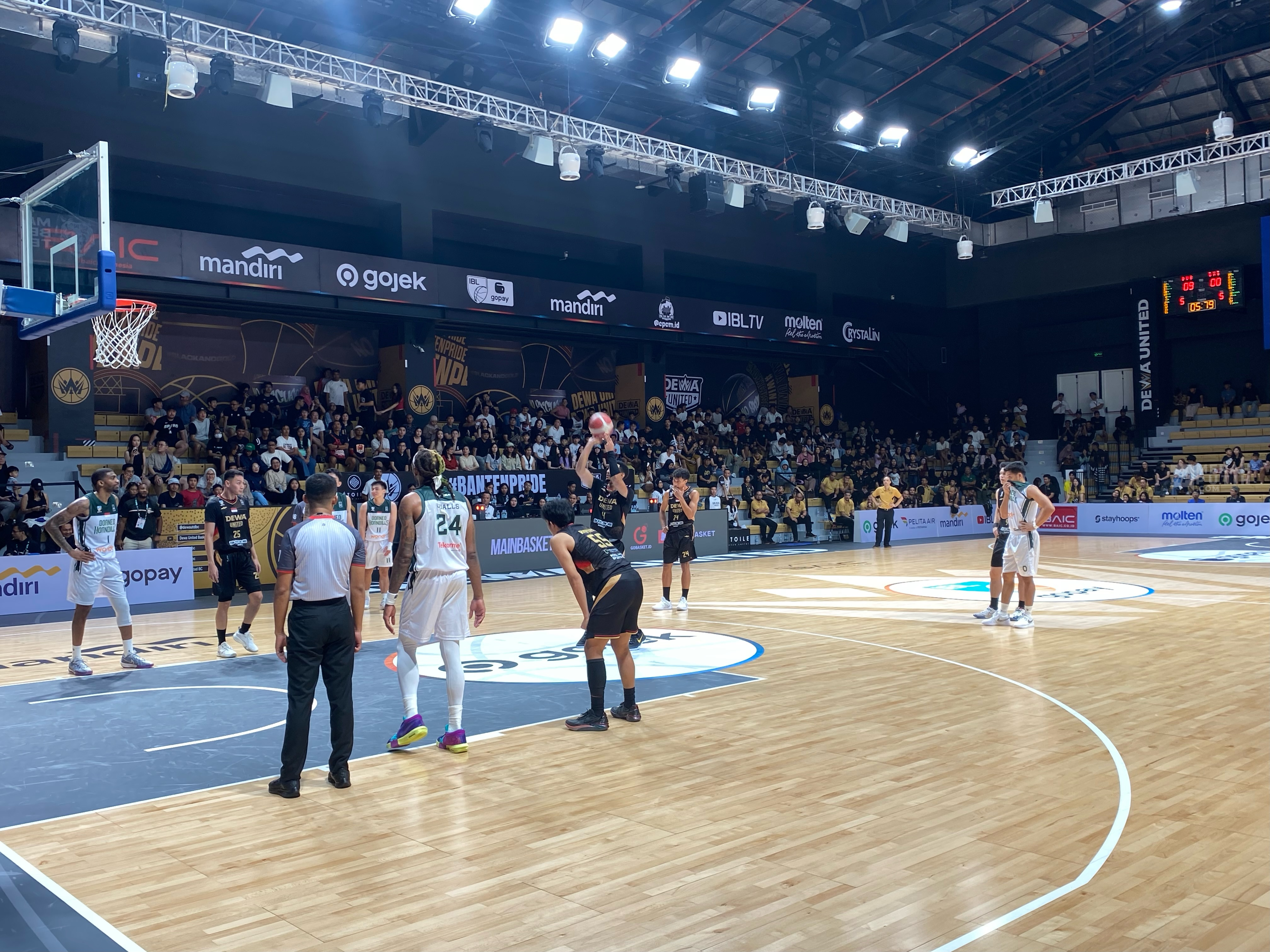 Raih Kemenangan Perdana di IBL Gopay 2025, Dewa United Tembus 111 Poin