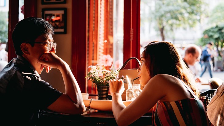 Kiat Mempertahankan Cinta dalam LDR