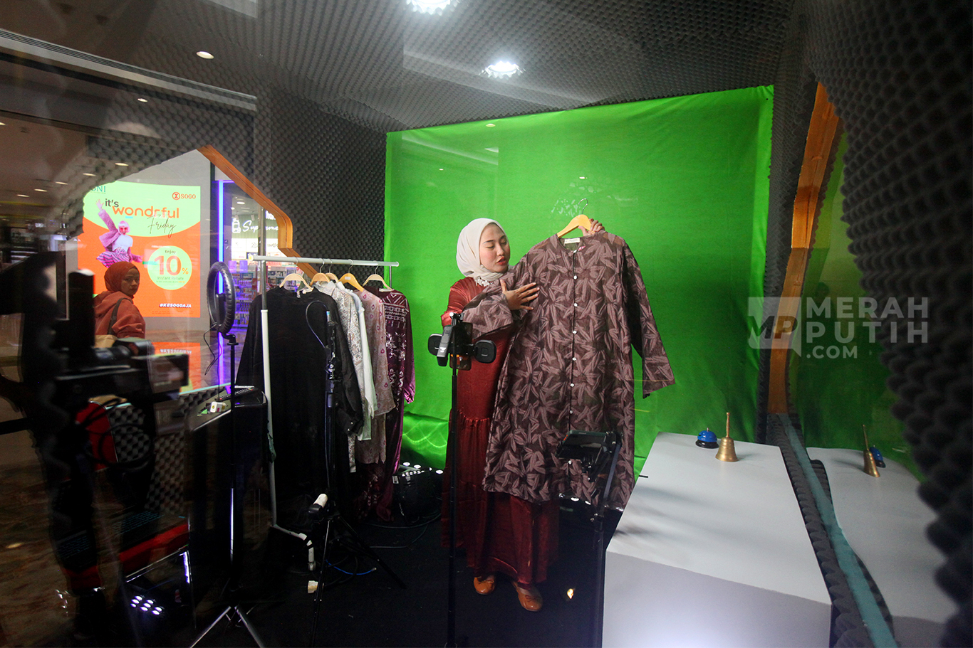 Keseruan Festival Ramadan Ekstra Seru Pamerkan Koleksi Spesial Fashion Brand Lokal