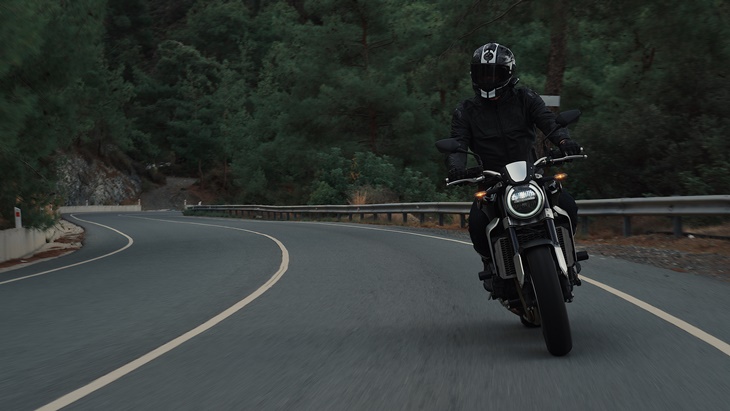 Cek Oli Setelah Sepeda Motor 'Riding' Jarak Jauh