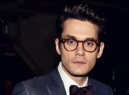 Kena Usus Buntu, John Mayer Jalani Operasi
