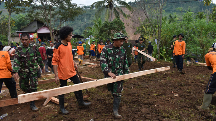 Desy Ratnasari Minta Tambah Kampung Siaga di Sukabumi