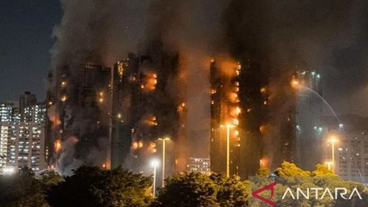 Kebakaran Hong Kong Tewaskan 128 Orang, Petugas Pemadam Lakukan Pencarian Terakhir