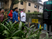 Diajak Kang Emil Belanja, Presiden Jokowi Beli Jaket Produk Bandung