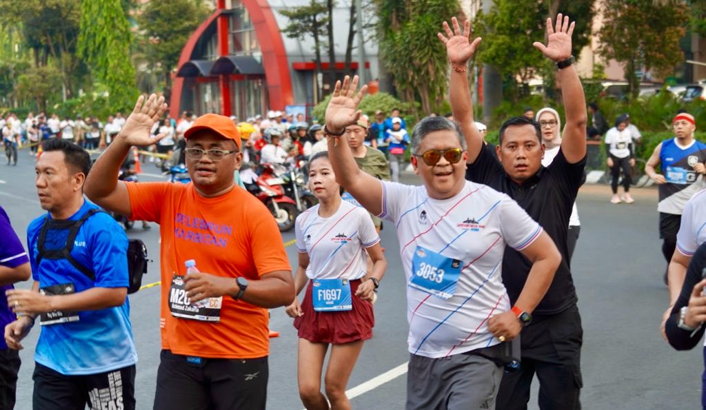 Ikuti Kejuaraan Maraton, Sekjen PDIP: Dukung Komitmen Gerak Cepat Ganjar