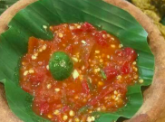 Kangen Masakan Sunda? Nih Resep Sambal Dadak Pedas Segar!