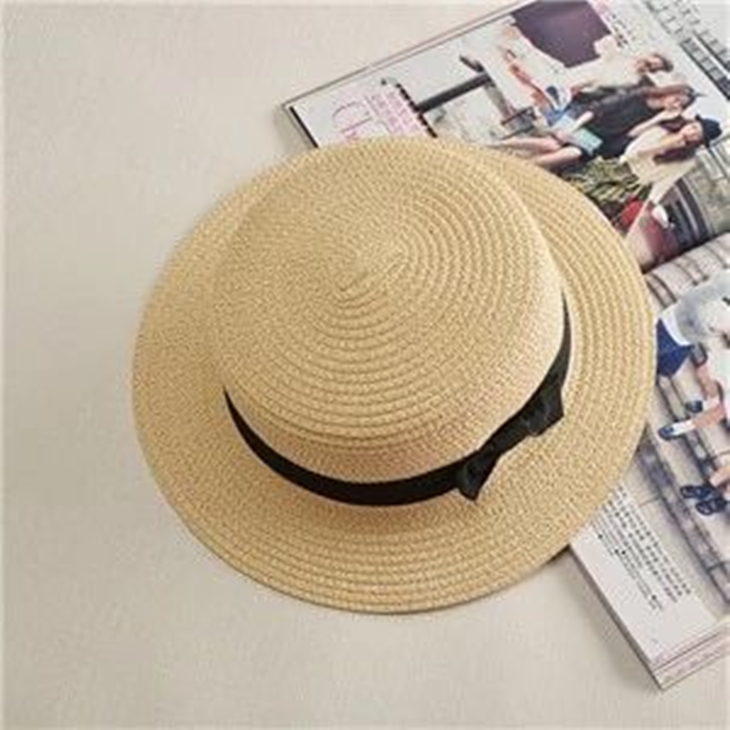 Trivia 4 _ Topi boater akan mempermanis penampilanmu (Foto_ Pinterest_fruhlingsoutfits.fashionpin.xyz)