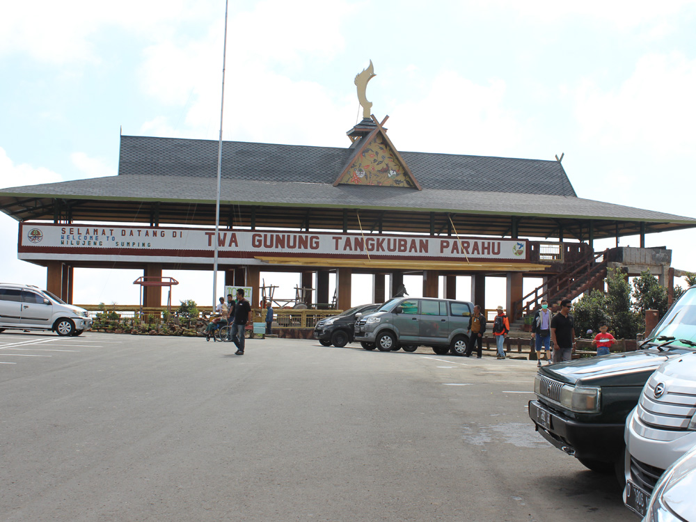 Gunung Tangkuban Parahu. (Foto: twatangkubanparahu.com)