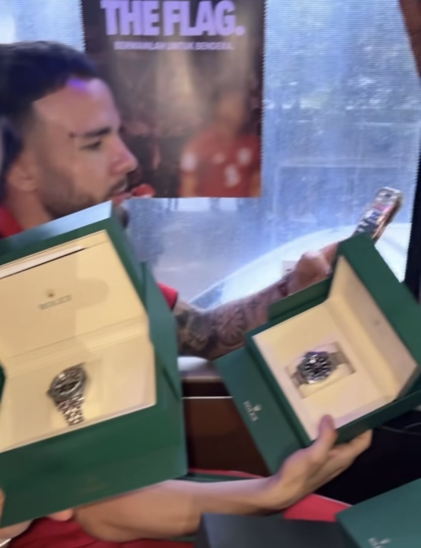 Pulang dari Rumah Prabowo, Pemain Timnas Indonesia Bawa Buah Tangan Berupa Jam Rolex