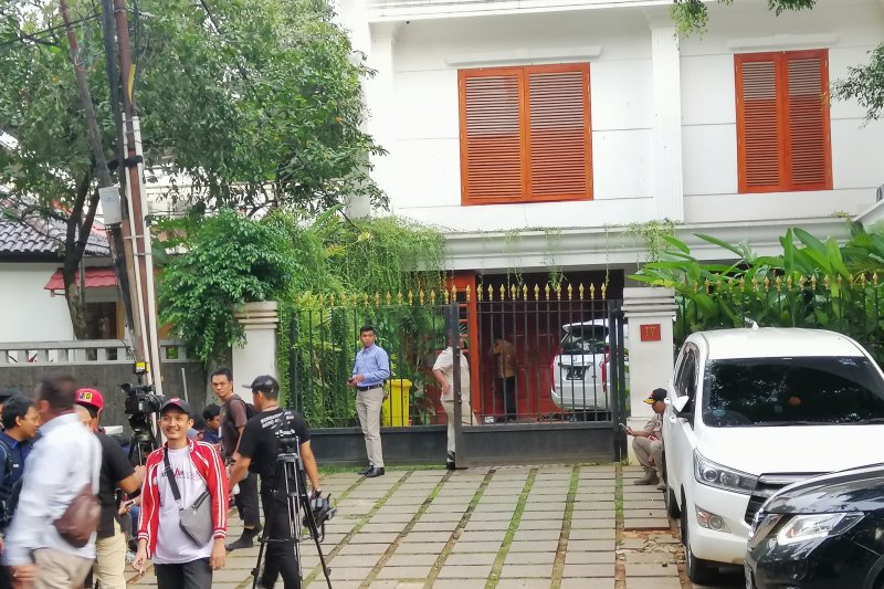 Suasana kediaman Prabowo Subianto di Kertanegara Jakarta Selatan jelang sidang putusan MK