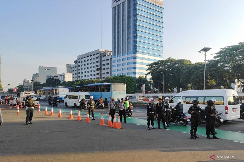 Lalu Lintas Depan Gedung DPR/MPR Belum Tersendat Jelang Sidang Tahunan