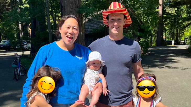 Mark Zuckerberg Tutupi Wajah Anak-anaknya di Instagram